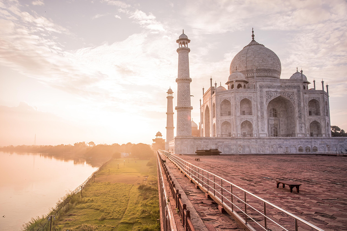 A Day of Majesty: Unveiling the Taj Mahal – Your Ultimate Day Trip Itinerary